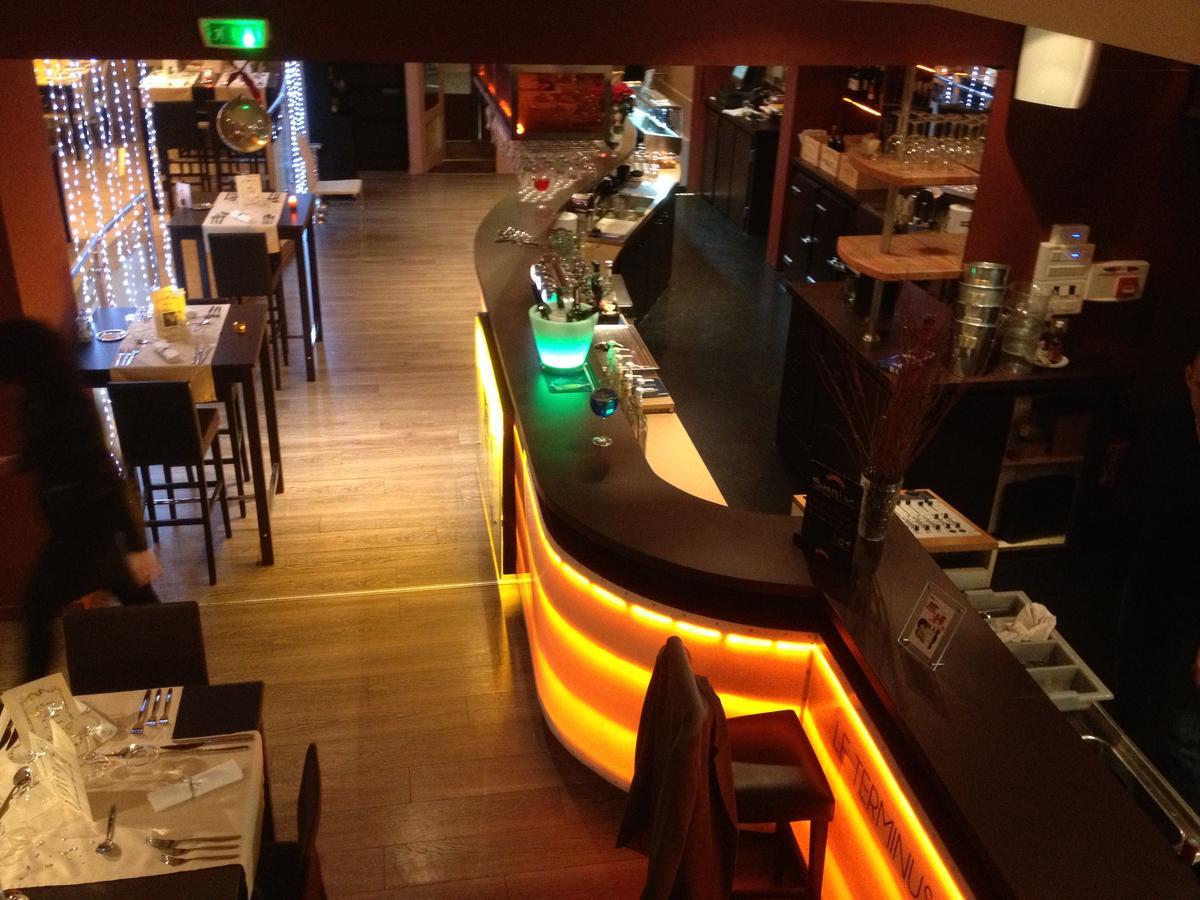 Le Terminus Hotel วีเนิฟ-โซร์-ล็อต ภายนอก รูปภาพ